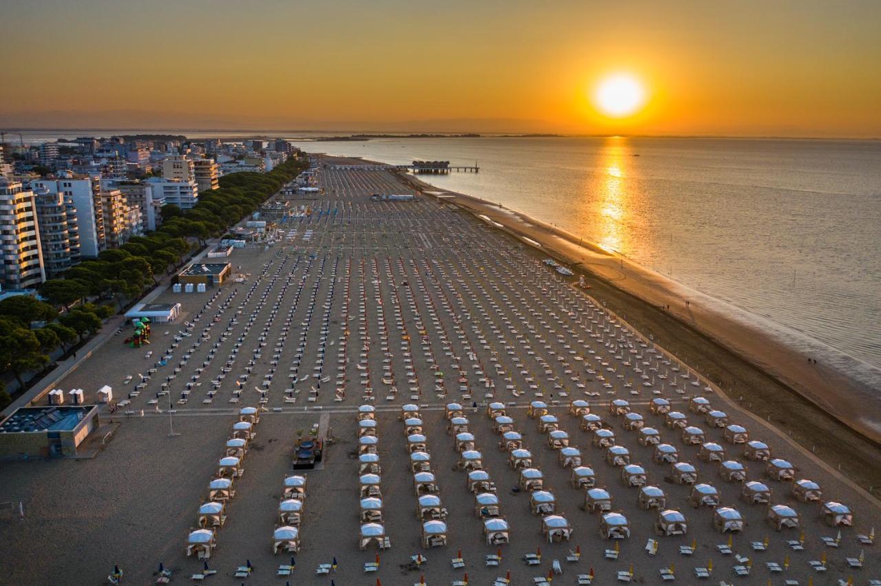 Appartamenti Fungo Lignano Sabbiadoro Exterior foto