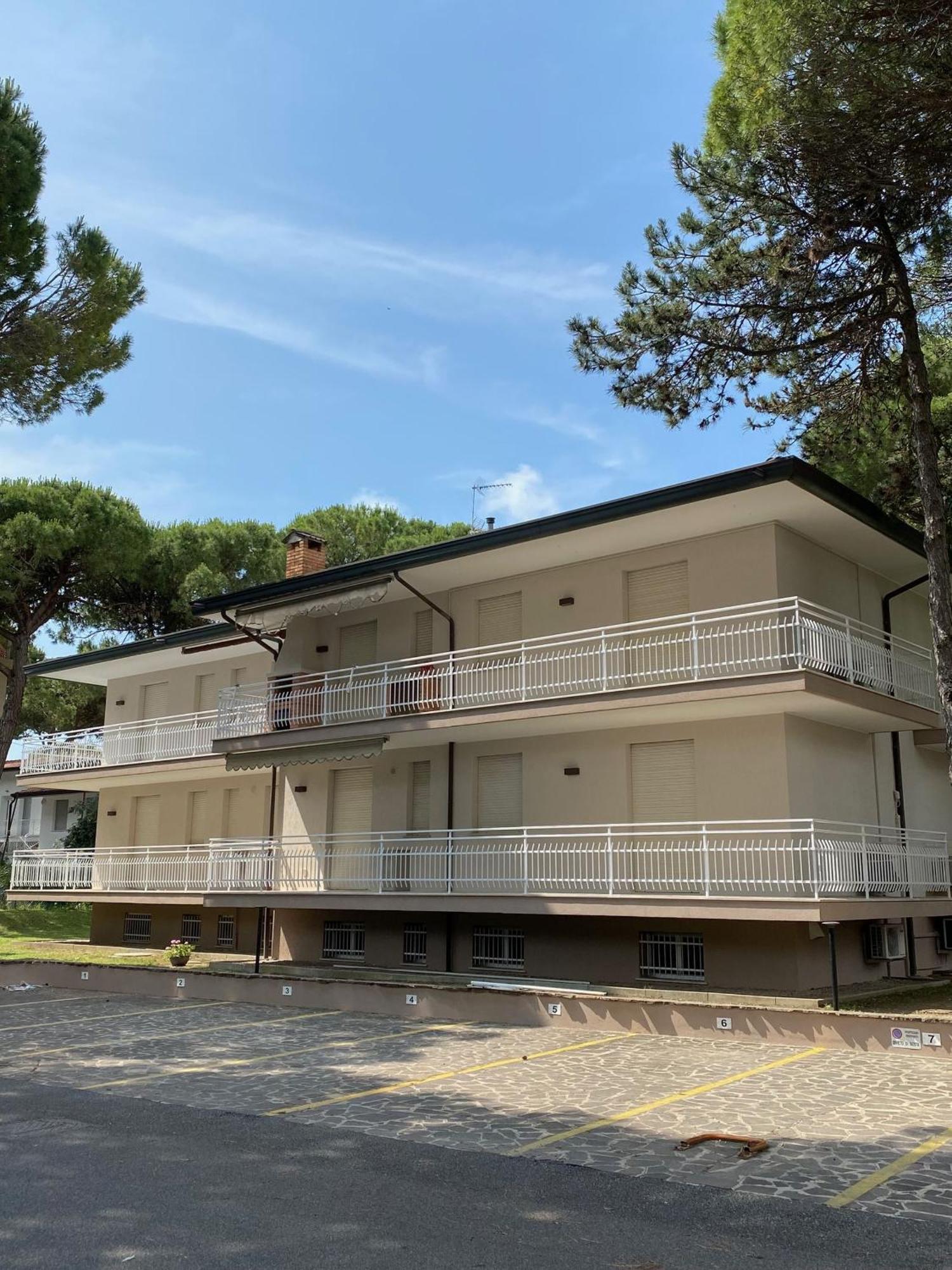 Appartamenti Fungo Lignano Sabbiadoro Exterior foto
